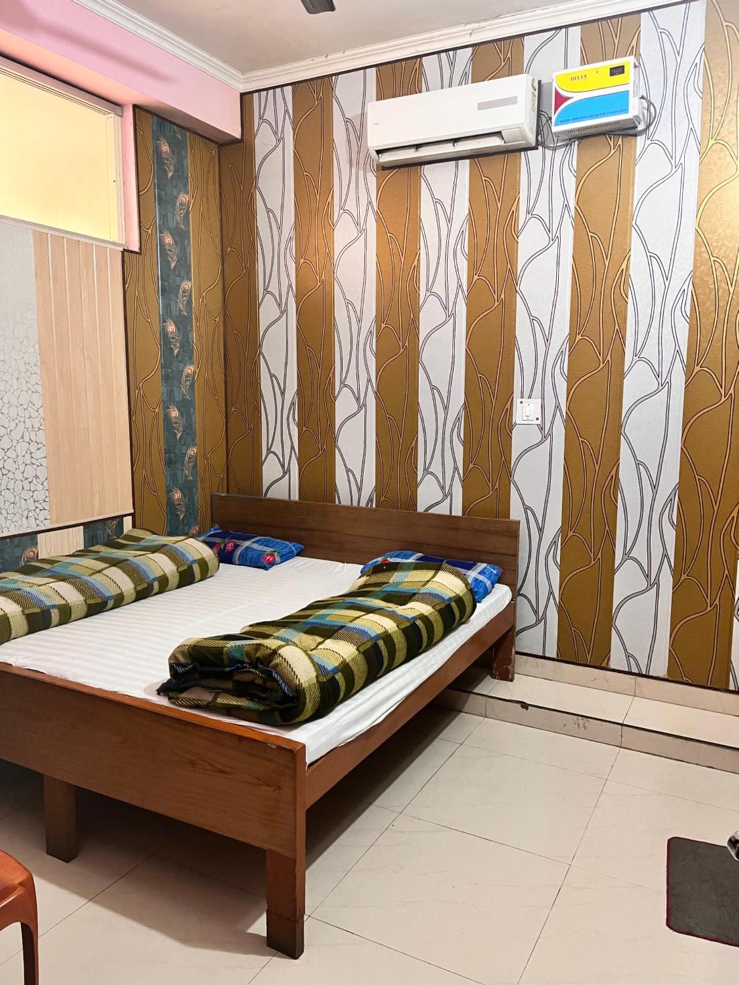 Hotel Pushpanjali Haldwāni Exterior foto
